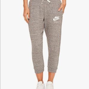 Nike Grey Cropped Jogger Sweatpants size small